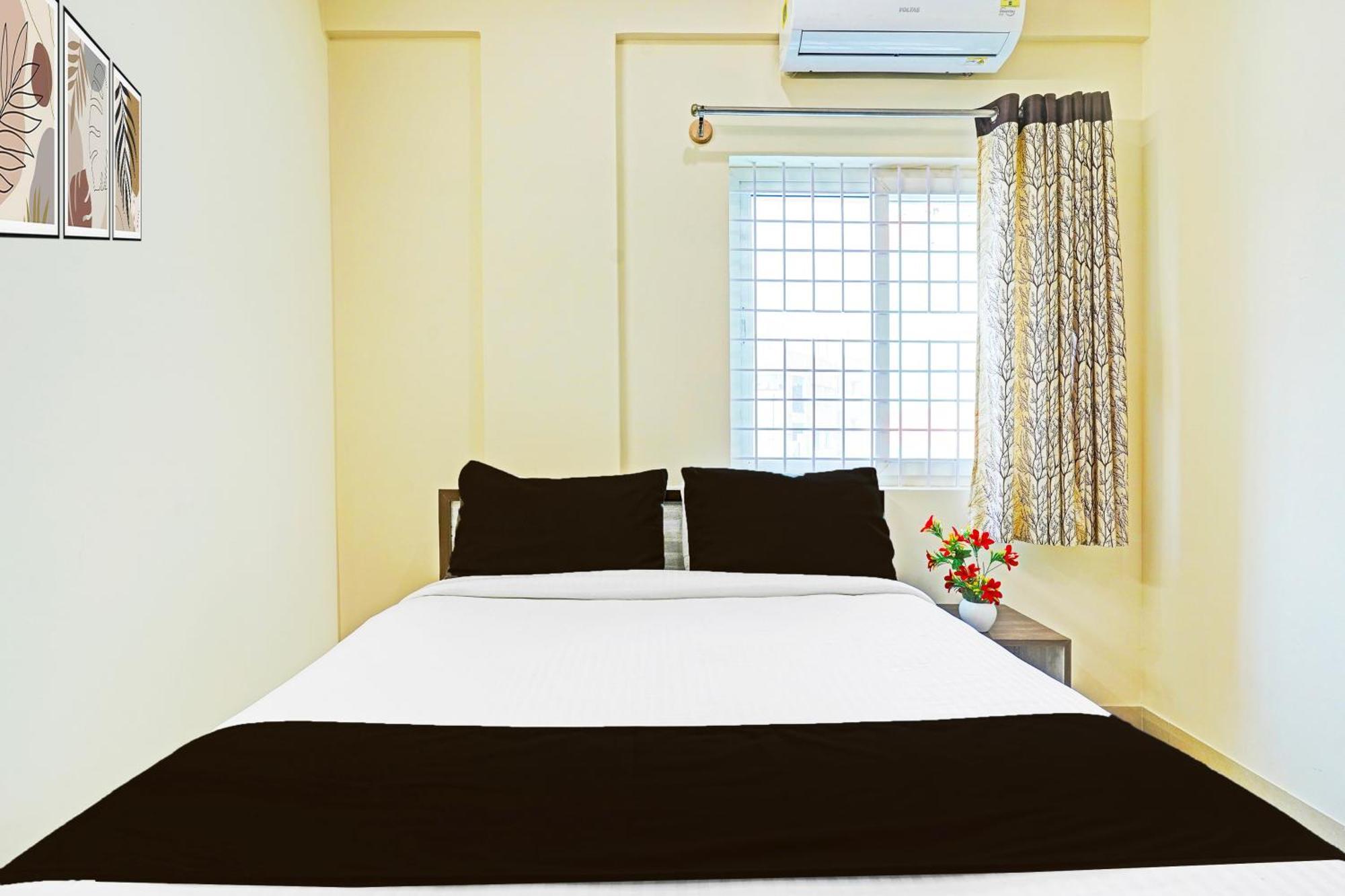Super Collection O Niladri Road Hotel Kammasandra Buitenkant foto