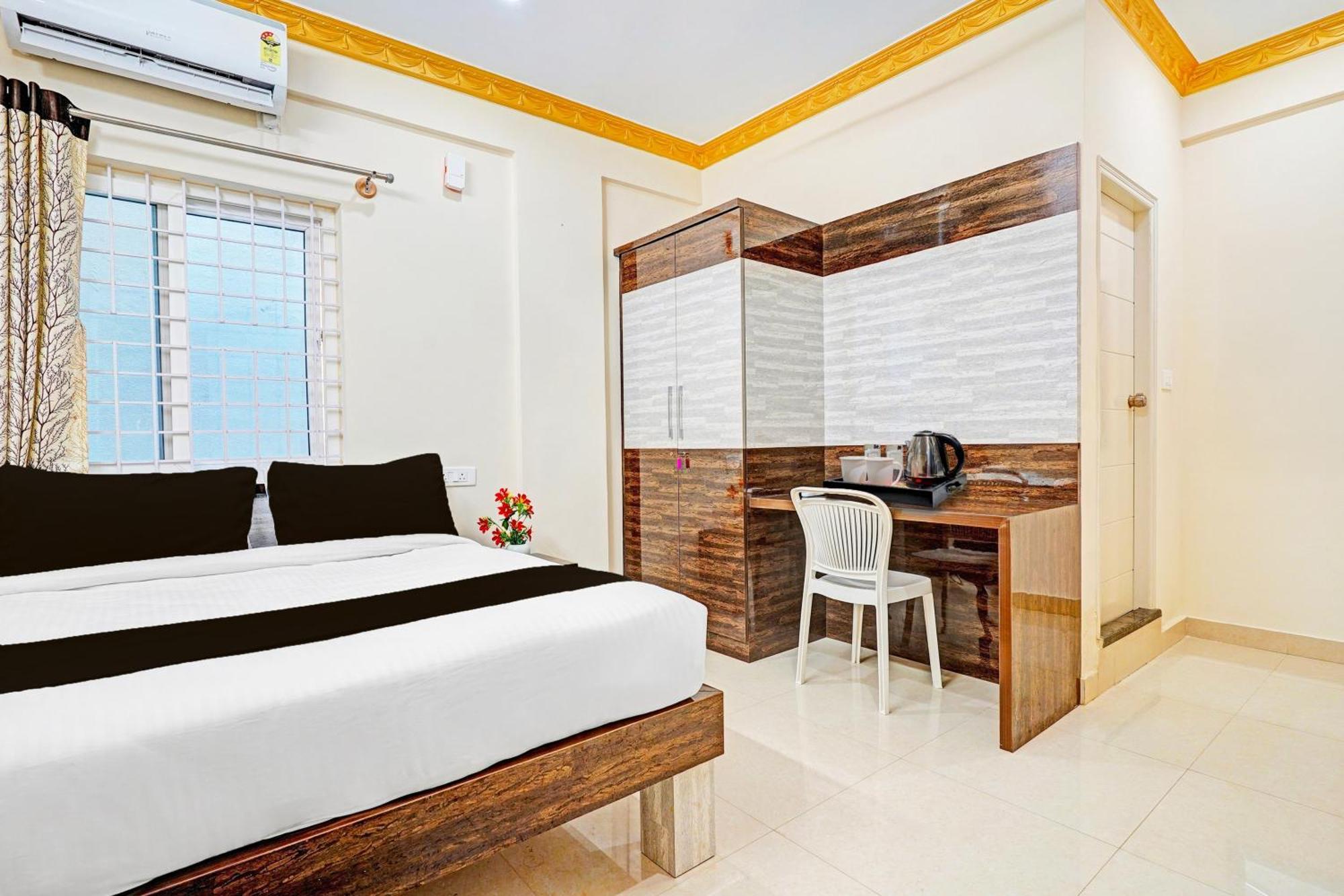 Super Collection O Niladri Road Hotel Kammasandra Buitenkant foto